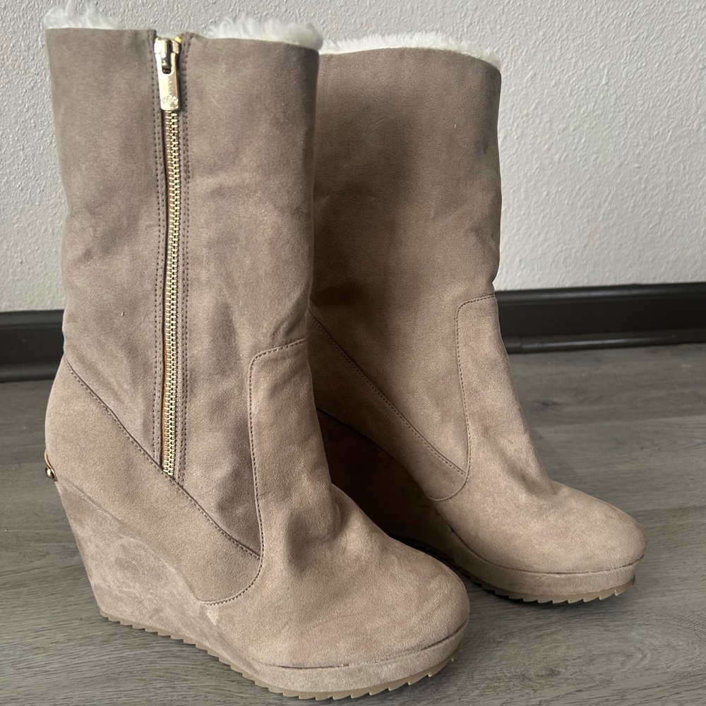 Juicy Couture Taupe Wedge Boots Size 8